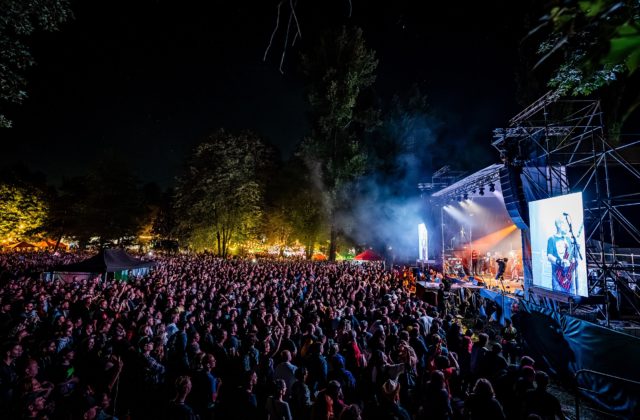 Festival Helfest 2024 zverejnil kompletný line-up. Oslava 25. narodenín kapely Heľenine Oči bude jedna veľká žúrka