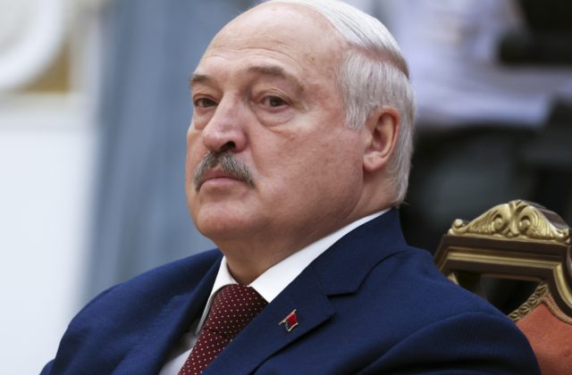 Lukašenko prepustí vážne chorých politických väzňov, najmenej šesť z nich už za mrežami zomrelo
