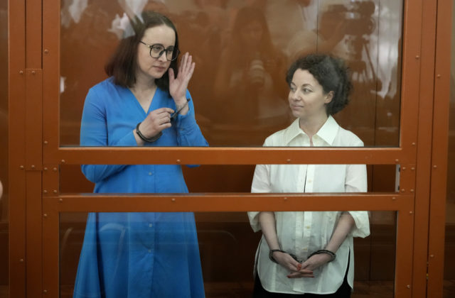 Ruskú súd odsúdil divadelnú režisérku Berkovičovú a scenáristku Petrijčukovú na šesť rokov väzenia, ich hra „Finist, jasný sokol“ vraj ospravedlňuje terorizmus