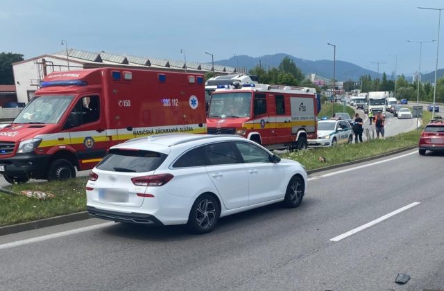 V Žiline došlo k tragickej dopravnej nehode, vodič motocykla zraneniam na mieste podľahol