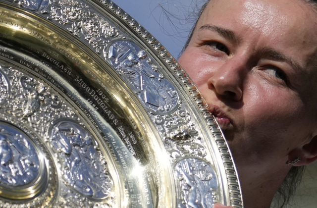 Krejčíková po finále Wimbledonu myslela na mentorku Novotnú, ktorá jej pred desaťročím nedovolila zísť z cesty