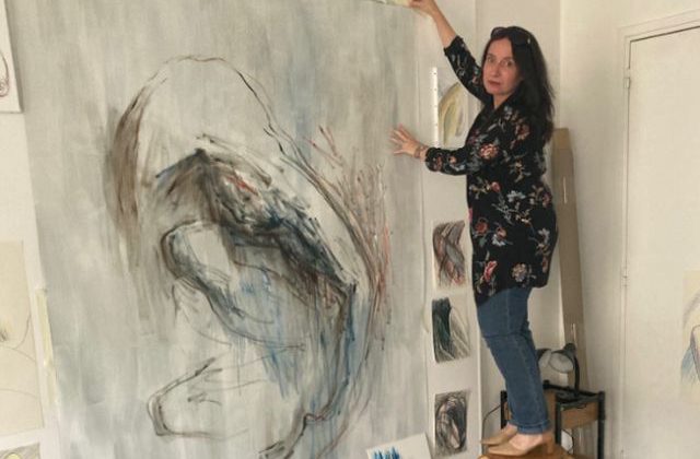 Slovenská maliarka Radostina Doganová otvorí pre verejnosť svoj ateliér v Paríži, jej tvorbu bude možné vidieť do konca augusta