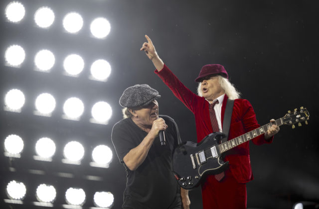 Vajnory sa pripravujú na koncert hardrockovej legendy AC/DC, očakávajú až 120-tisíc ľudí