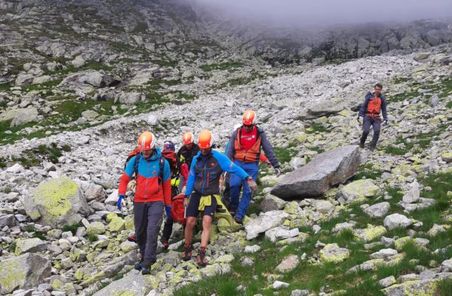 Poľský turista neprežil pád z hrebeňa, pomôcť mu už nedokázali ani privolaní horskí záchranári