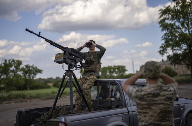 Ukrajinské bezpilotné lietadlá zaútočili na ruský strategický bombardér