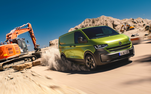 Nový VW Transporter T7 prekonáva ospevovaného predchodcu skoro vo všetkom. Príde aj TDI 4×4