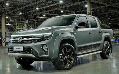 Volkswagen nakoniec prepracoval pôvodný Amarok. Doprial mu facelift a ponechal motor 3.0 TDI V6