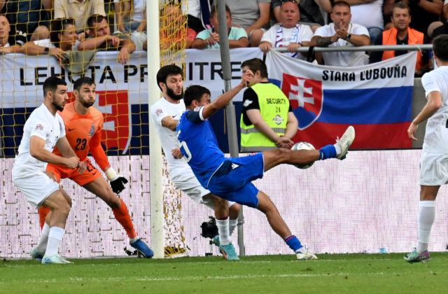 Slováci sa v Lige národov revanšovali a zvíťazili nad Azerbajdžanmi, o triumfe rozhodli Duda so Strelcom (foto)