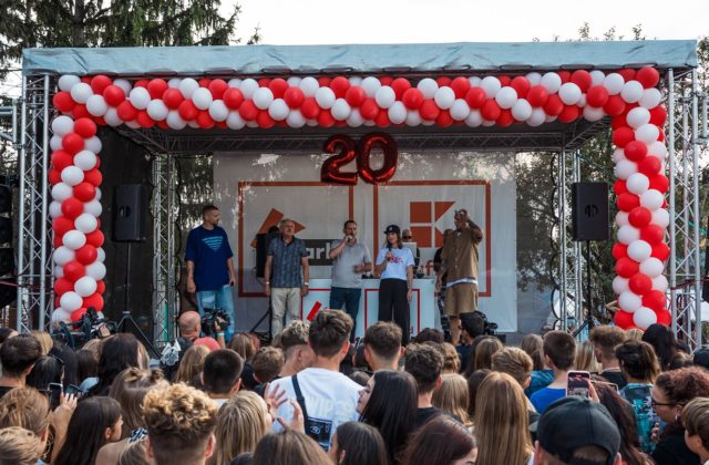 Kaufland na Slovensku venoval mestám už dvadsať K Parkov, tínedžerov motivuje k pohybu