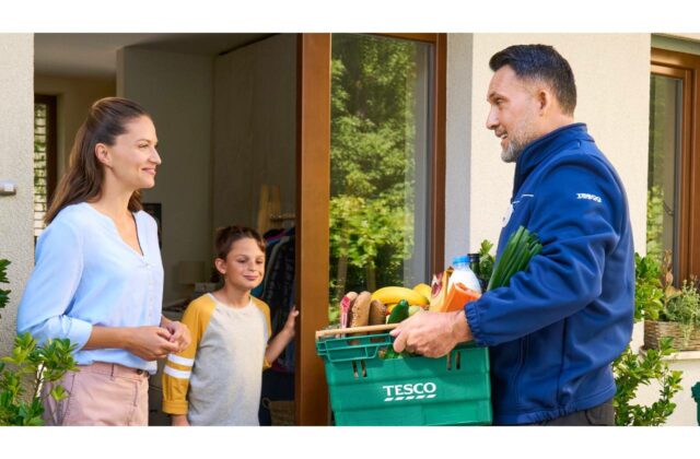 Tesco rozširuje službu online nákupov pre ďalších stotisíc zákazníkov v Lučenci, Rimavskej Sobote a okolí