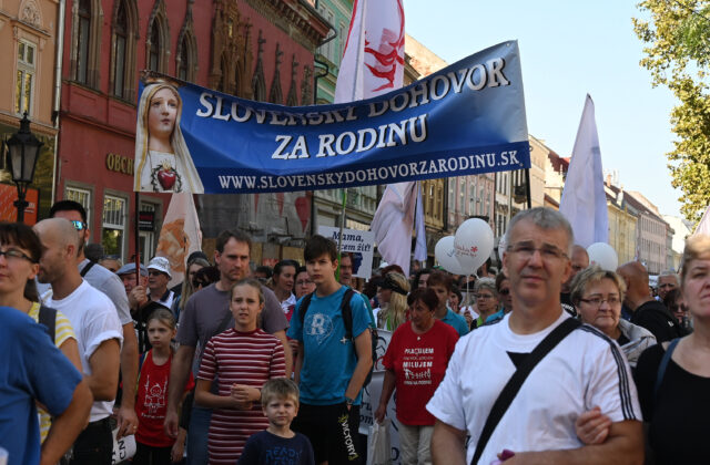 Ná Národnom pochode za život v Košiciach sa zúčastnilo 40-tisíc ľudí (foto)