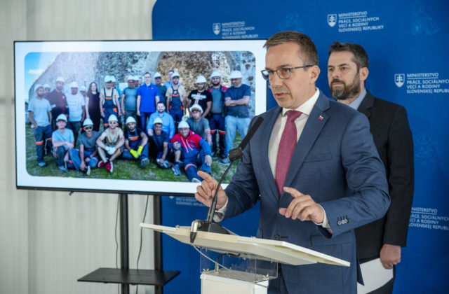 Hlas podporí konsolidáciu Slovenska len za dvoch podmienok, Tomáš kritizuje opozíciu pre nedostatok návrhov na opatrenia