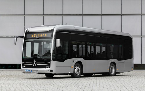 Elektrický autobus Mercedes eCitaro K mieri do sériovej výroby