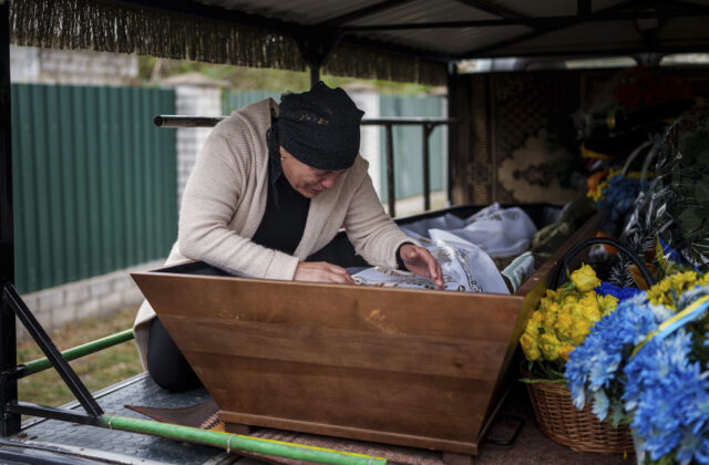 Ruské útoky počas uplynulého dňa na Ukrajine zabili päť civilistov