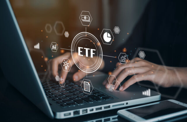 Dnes je Svetový deň sporenia. Slováci úspory čoraz viac vkladajú aj do ETF fondov