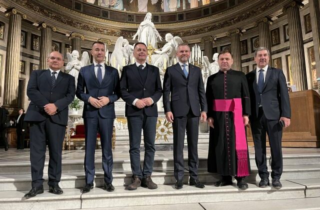 Prezident Pellegrini vycestoval do Paríža, vystúpi na zasadnutí Rady OECD