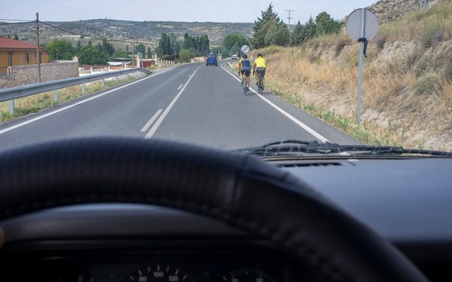 Nové pravidlá pre odbočovanie na ceste: Aj skúsení vodiči často tápu, majú zmätok v zákonoch