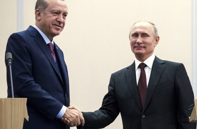 Izrael musí dostať príučku od medzinárodného spoločenstva, povedal Erdogan počas telefonátu Putinovi