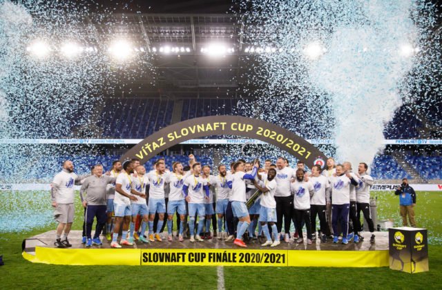 Slovan po ligovom titule vyhral aj pohár, vo finále Slovnaft Cupu proti Žiline rozhodol penaltou v predĺžení