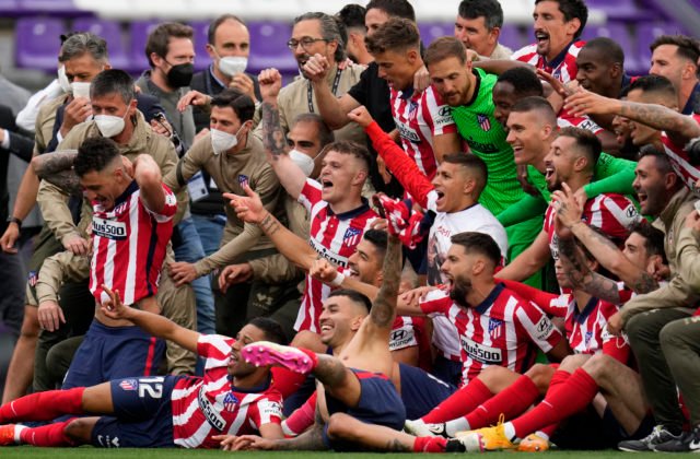 Atlético Madrid ovládlo La Ligu, radosť z titulu zatienila tragická nehoda 14-ročného fanúšika