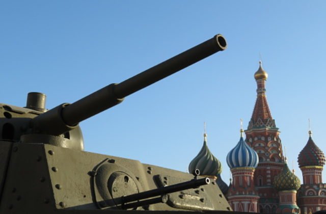 Rusko rozmiestni na západe krajiny ďalších vojakov, majú čeliť hrozbám zo strany NATO