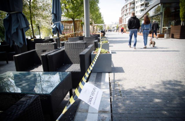 COVID automat opäť prefarbil okresy Slovenska, od pondelka 14. júna ich bude najviac žltých a zvýšil sa počet zelených