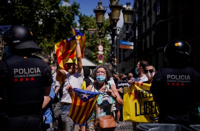 Španielska vláda udelí amnestiu katalánskym separatistom, ktorí sa pokúsili o odtrhnutie provincie