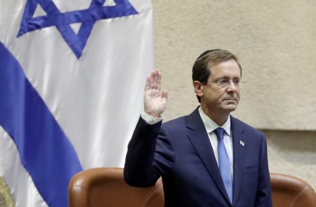 Jicchak Herzog zložil prísahu a ujal sa svojej funkcie. Stal sa jedenástym prezidentom Izraela