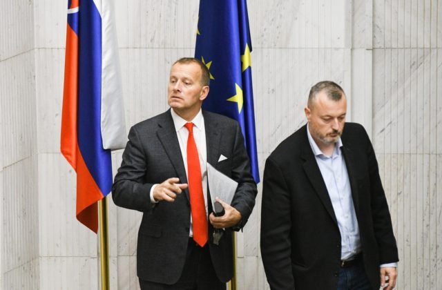 Hnutie Sme rodina navrhlo koalícii zmenu ústavy, umožniť má referendum o predčasných voľbách