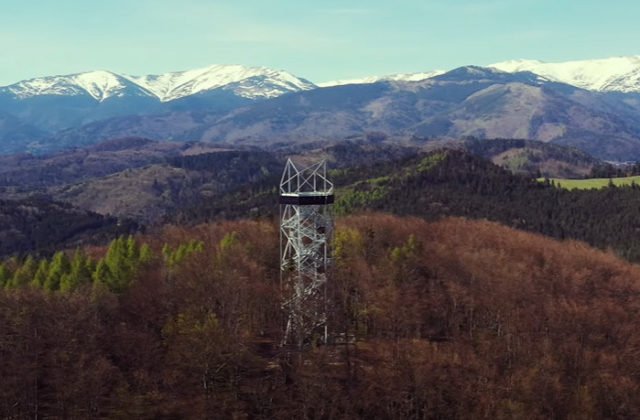 Vyhliadkovú vežu nad Breznom kolaudujú, pre návštevníkov bude prístupná ešte v lete