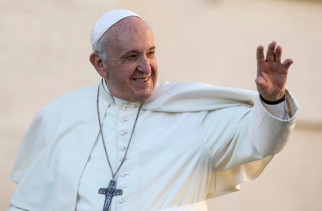 Pápež František: Očkovanie proti covidu je „činom lásky“