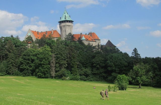 Poslanci rozhodujú zrýchlene o výhodách pre zaočkovaných, návrh zákona posunuli do druhého čítania (naživo)