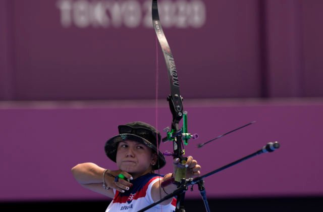 Letná olympiáda v Tokiu (lukostreľba): Reena Parnatová – Denisa Baránková (online)