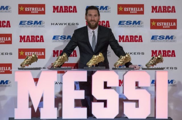 Messi je takmer mesiac bez zmluvy, na tréningu FC Barcelona by sa však už mal objaviť