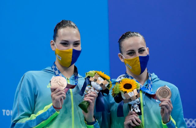 Organizátori olympiády v Tokiu spravili trapas, ukrajinské akvabely pri odovzdávaní medailí označili za Rusky
