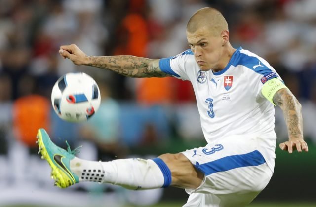 Martin Škrtel bude hrať na Slovensku, s fortunaligistom dolaďuje detaily