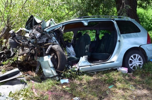 V okrese Dunajská Streda došlo k tragickej dopravnej nehode, zraneniam podľahla jedna osoba (foto)