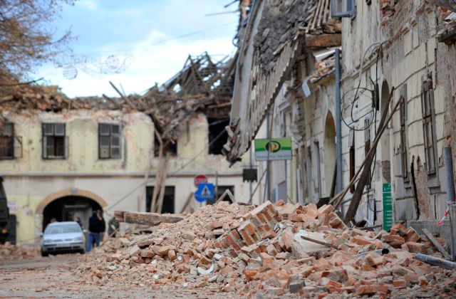 Chorvátsko zasiahlo v noci zemetrasenie, otrasy cítili v Záhrebe aj blízko maďarských hraníc