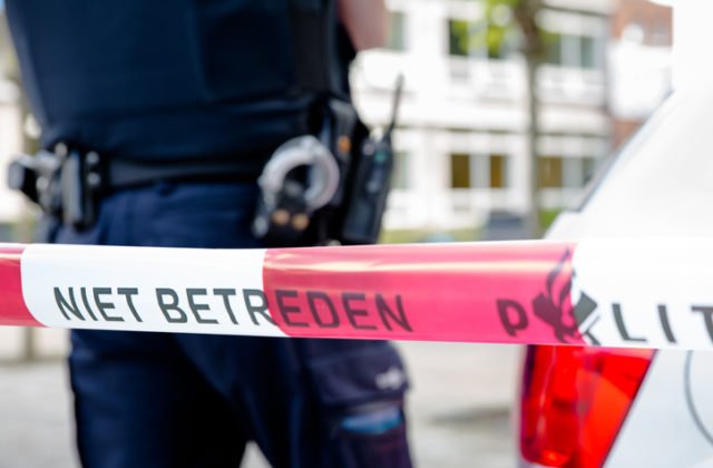 V Holandsku zaútočili na ďalšieho novinára, do okna mu niekto hodil Molotovov kokteil