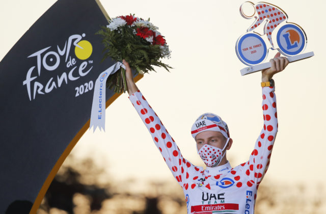 Víťaz Tour de France Pogačar dostane ako výsadu vakcínu proti COVID-19 medzi prvými