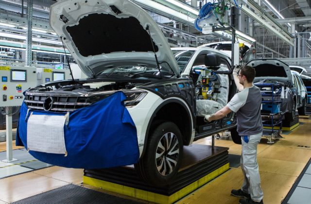 Volkswagenu koronavírus v raste neprekáža, automobilka vytvorila desiatky pracovných miest
