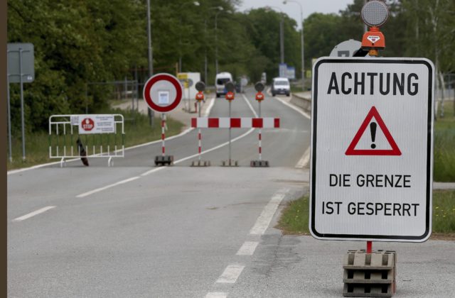 Rakúsko zavádza povinnú elektronickú registráciu, opatrovatelia nemusia ísť do karantény
