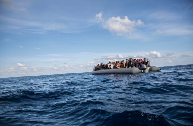 EÚ zvýši tlak na krajiny, aby prijali späť odmietnutých žiadateľov o azyl