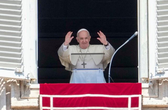 Oficiálna návšteva pápeža Františka začne už v nedeľu. Pozrite si jeho program na najbližšie dni