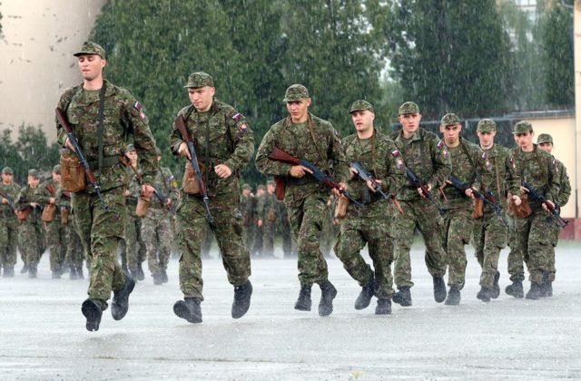 Vojaci si pripomínajú Deň ozbrojených síl, podľa Naďa sú nezastupiteľnou zložkou bezpečnosti štátu