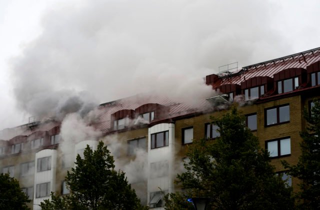 Muža podozrivého z výbuchy bytovky v Göteborgu vypátrali, jeho mŕtve telo vyplavila voda v prístave