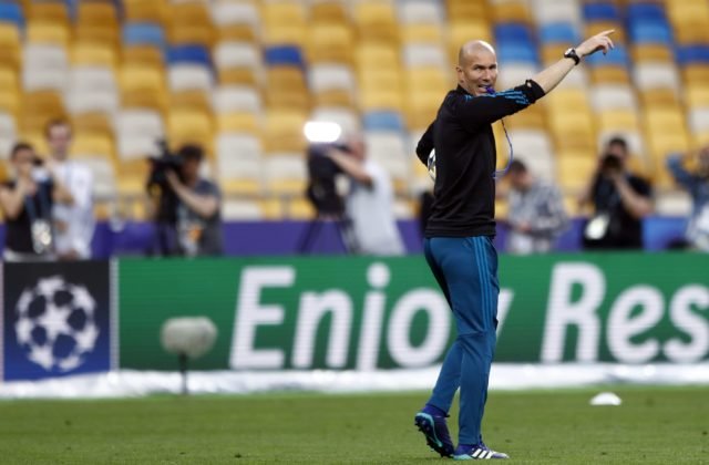 Noví majitelia Newcastlu United vraj lanárili bývalého kouča Realu Madrid, Zidane však odmietol