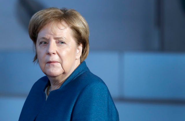 Merkelovú okradli počas nakupovania v Berlíne