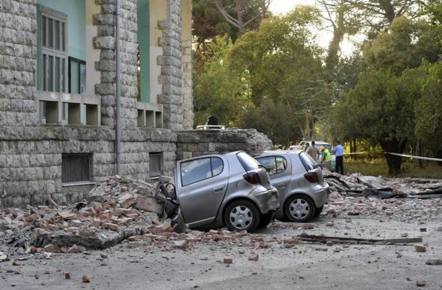 Albánsko zasiahlo zemetrasenie, ktoré po sebe zanechalo materiálne škody