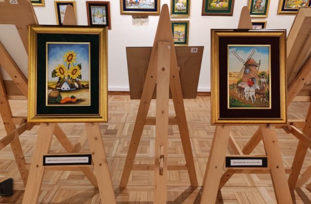 Do Thurzovho domu sa vrátilo insitné umenie, svoje diela prezentujú Slováci zo Srbska